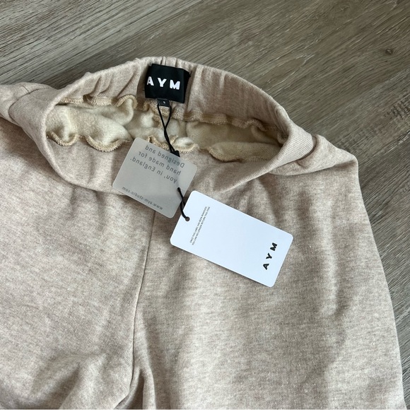 NWT AYM Studio Chalk Joggers as seen on Hailey Bieber - Picture 7 of 8